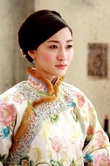 女明星代言内衣大拼性感