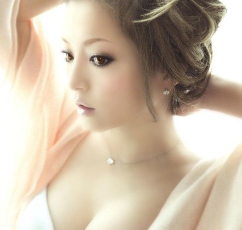 女明星代言内衣大拼性感