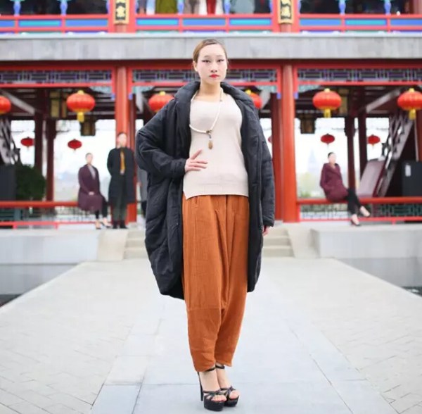 亭台水榭仙鹤齐飞走秀就应在这种天然T台