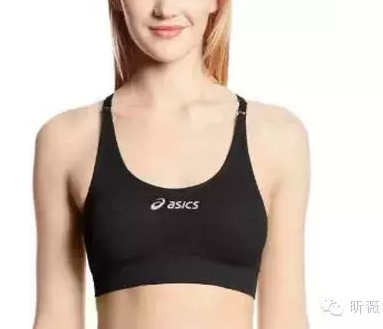 爱运动的姑娘们，不穿运动内衣跑步易下垂！