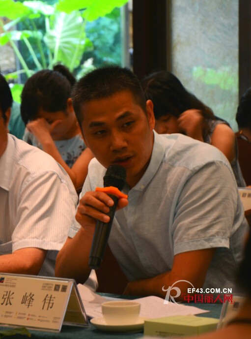 深圳市内衣行业协会第一届理事会第六次会议隆重召开