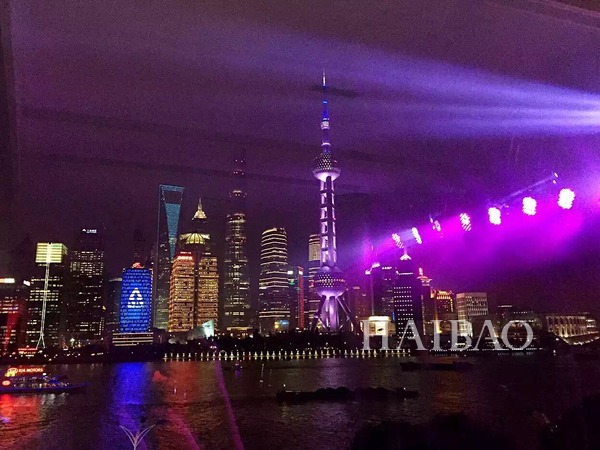 海报网八周年庆典，兰卡文 (La Clover) 打造梦幻内衣秀！