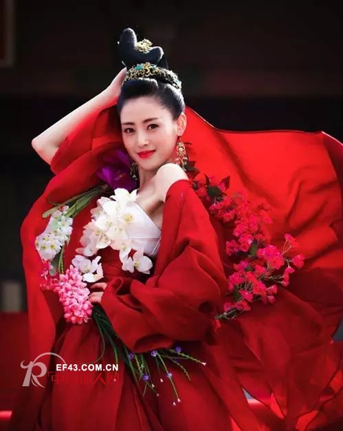 美思16春夏新品|太子妃驾到 塑身美形“圈”住你的心