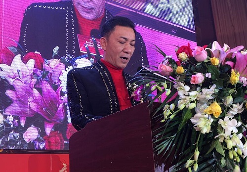 2018年新款式内衣_...重新定义性感：忠于自我才是更高形式的美|刘健|胸罩|内衣_新浪新闻