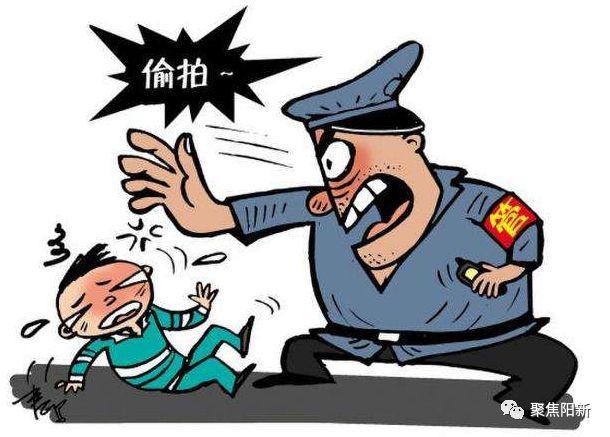 内衣试穿_凌晨四点开工！穿版模特月入过万画面心酸只穿内衣当众不停试穿