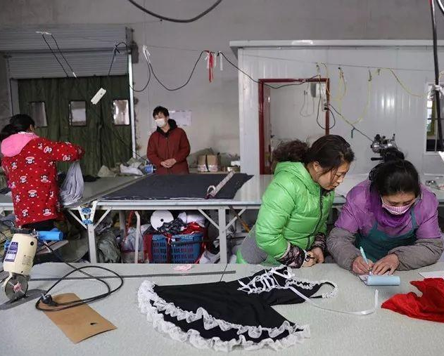 情趣内衣网店代理_中国电商市场的情趣内衣竟多出自这里种地大妈们的手！