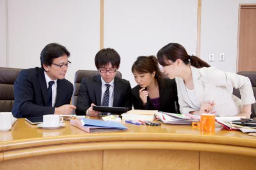女士吊带内衣_“内衣”外穿还没过时？没有！