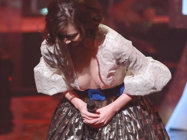 12岁女孩内衣上衣_紧急寻人！招远12岁女孩离家出走,穿米色上衣蓝校裤