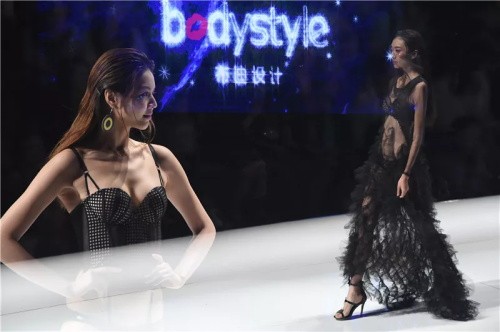 2018上海内衣展_John&Elaine会心以家文化为核心的粉色精灵亮相2018深圳内衣展