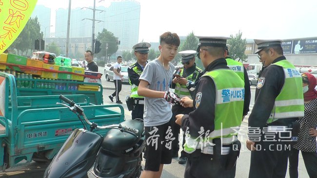 14岁初中生内衣照_名校博士和天降的14岁初中生神童哪个更适合炒股和炒债？