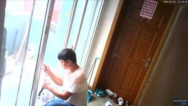 07内衣裤_男子7次偷女性内衣裤：我玩了以后就带出门全扔河里