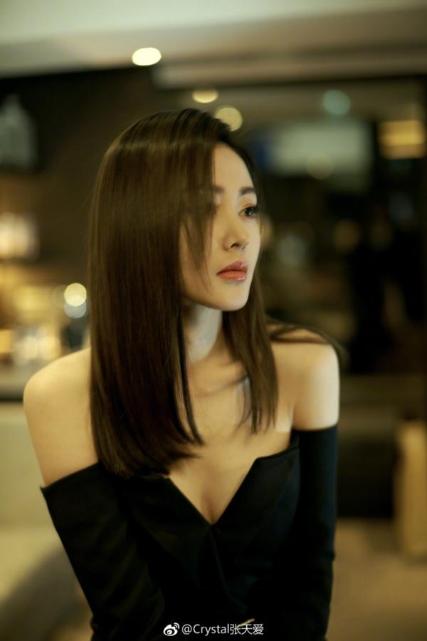 穿抹胸礼服的内衣_王珞丹穿抹胸礼服秀小腹,网友：发福了？