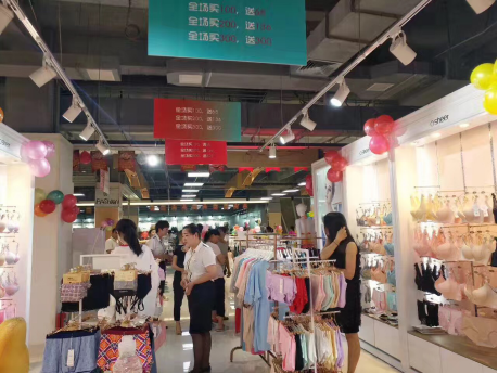 内衣机气缸_露背装怎么穿内衣小心机为你解决大尴尬