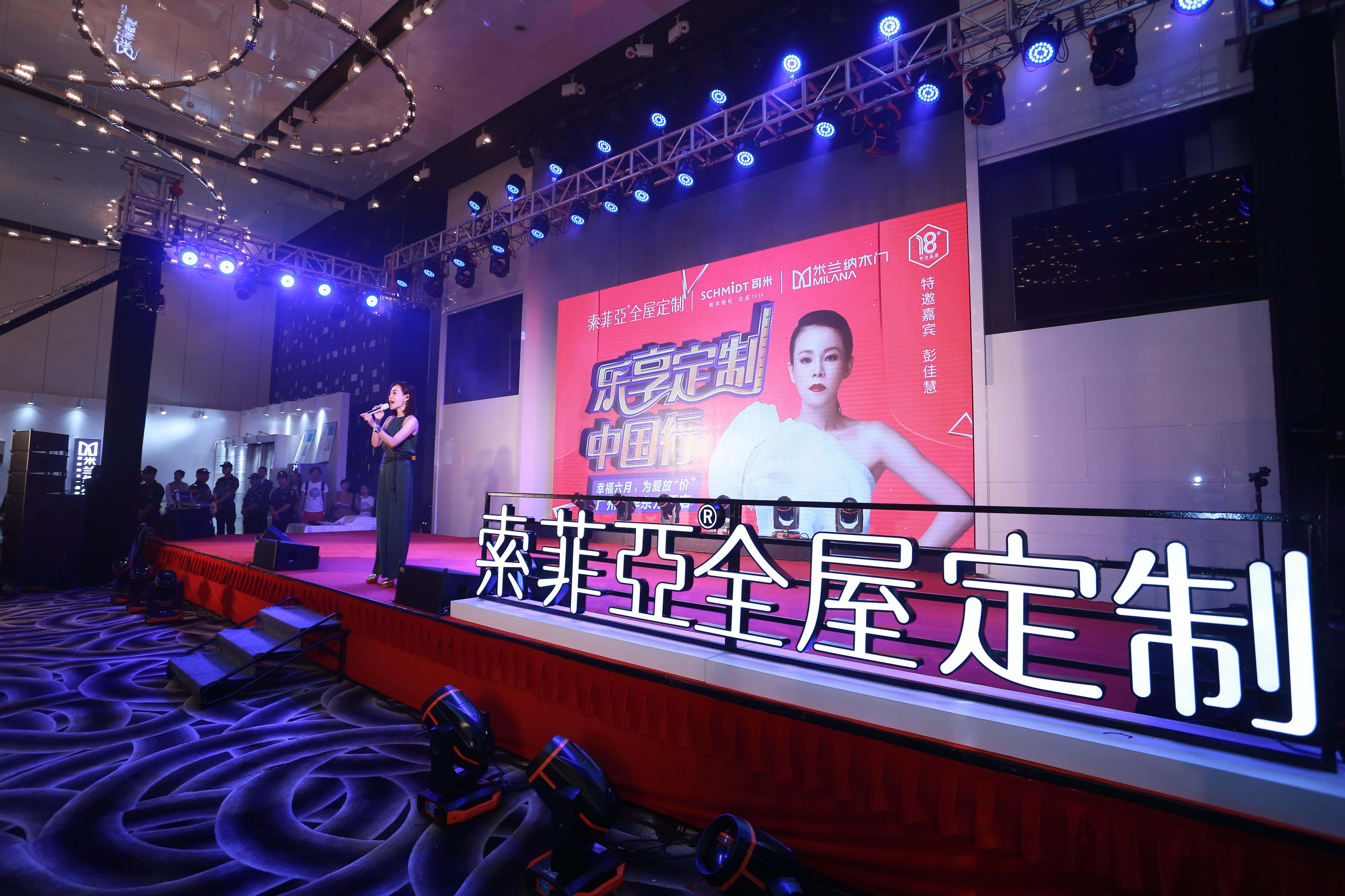 如何收纳内衣_教你用2至4平米空间收纳全家衣服